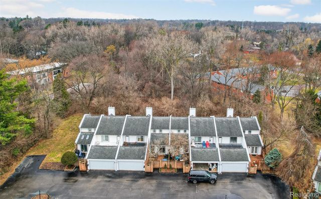 179 E Long Lake Road, Bloomfield Charter Township, MI 48304