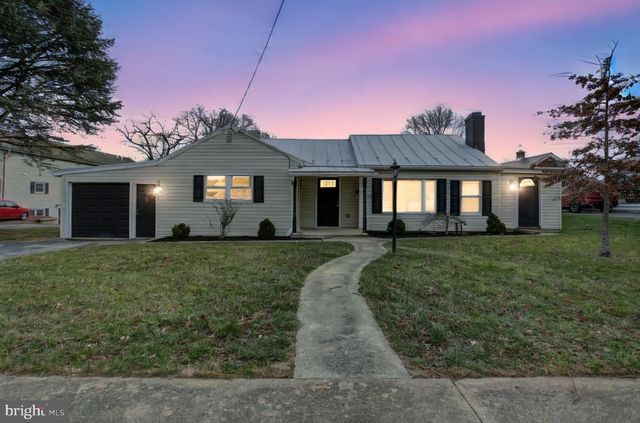 1319 N WEST ST, Carlisle, PA 17013