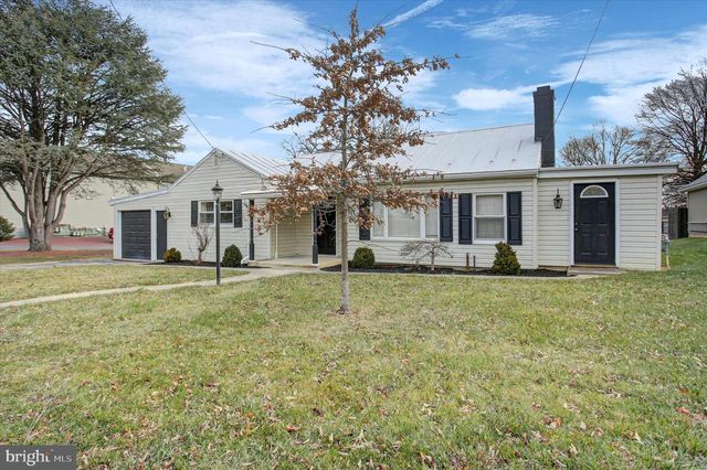 1319 N WEST ST, Carlisle, PA 17013