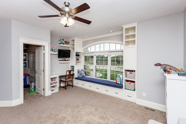 15501 Plum Drive, Urbandale, IA 50323