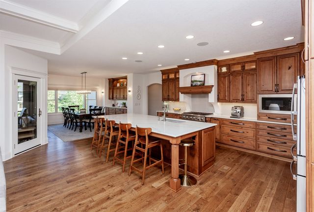 15501 Plum Drive, Urbandale, IA 50323