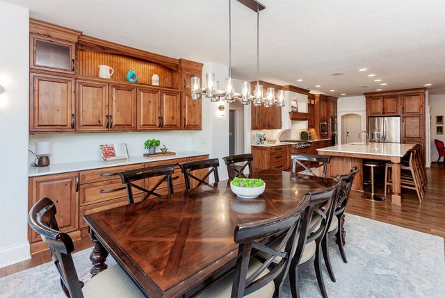 15501 Plum Drive, Urbandale, IA 50323