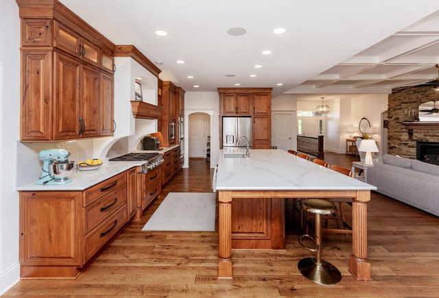 15501 Plum Drive, Urbandale, IA 50323