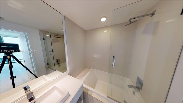 55 SW 9th St 2010, Miami, FL 33130