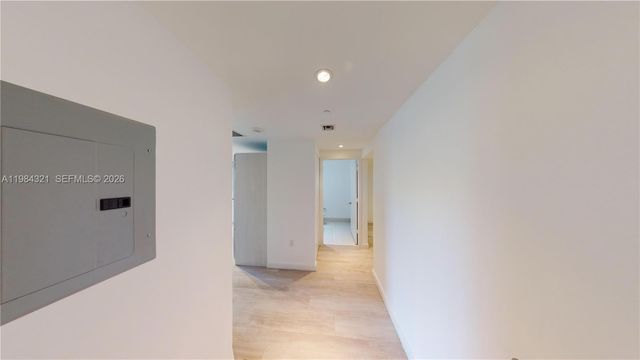 55 SW 9th St 2010, Miami, FL 33130