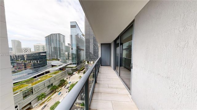 55 SW 9th St 2010, Miami, FL 33130