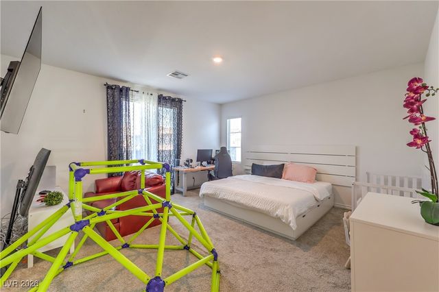 4404 Contour Bend Avenue, North Las Vegas, NV 89084