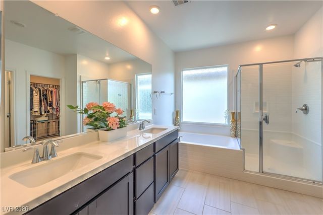 4404 Contour Bend Avenue, North Las Vegas, NV 89084