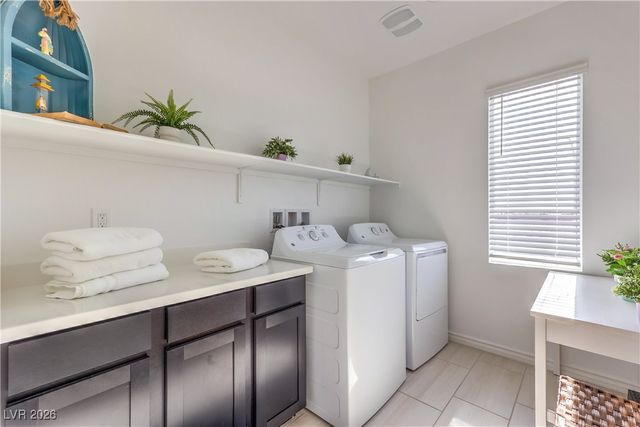 4404 Contour Bend Avenue, North Las Vegas, NV 89084