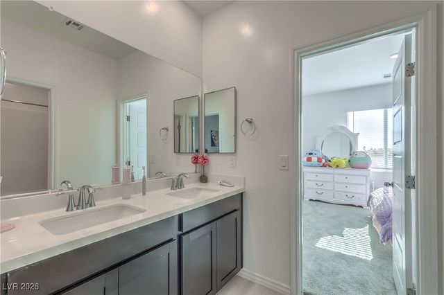 4404 Contour Bend Avenue, North Las Vegas, NV 89084