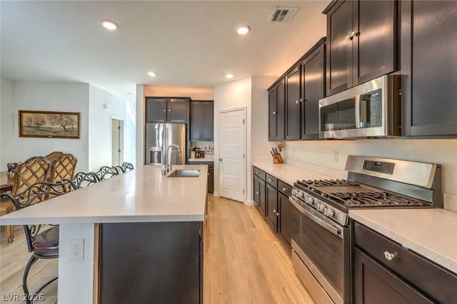 4404 Contour Bend Avenue, North Las Vegas, NV 89084