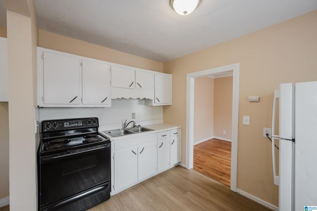 732 CENTER PLACE SW, Birmingham, AL 35211