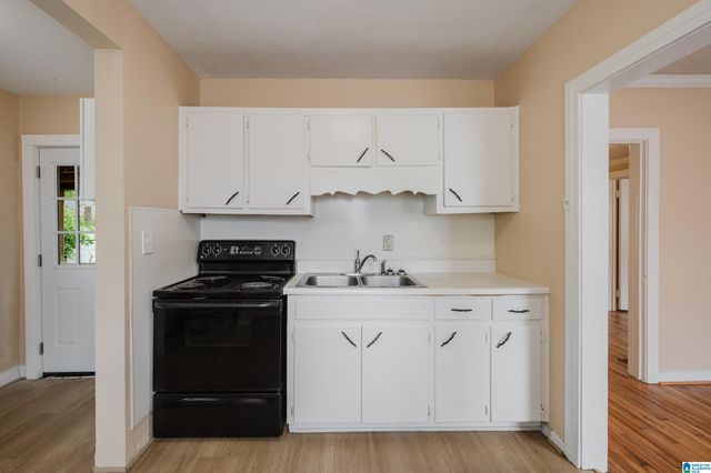 732 CENTER PLACE SW, Birmingham, AL 35211