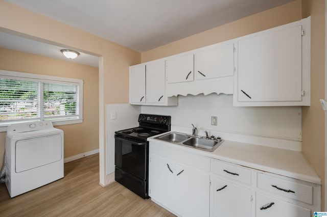 732 CENTER PLACE SW, Birmingham, AL 35211