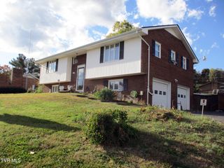 507 Spruce Street, Mount Carmel, TN 37645