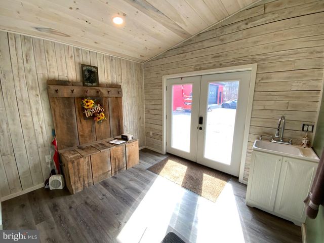 1682 YOUNGDALE RD, Lock Haven, PA 17745