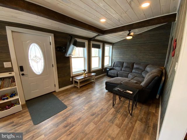 1682 YOUNGDALE RD, Lock Haven, PA 17745