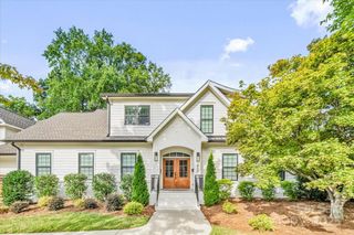 910 Heather Lane, Charlotte, NC 28209