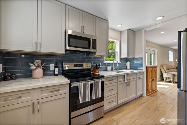 2513 S Hosmer Street, Tacoma, WA 98405