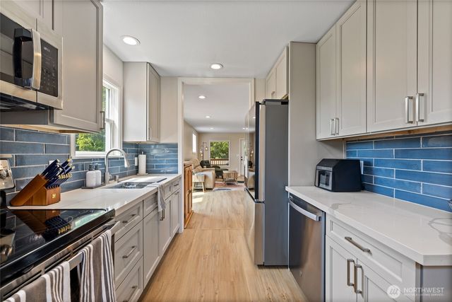 2513 S Hosmer Street, Tacoma, WA 98405