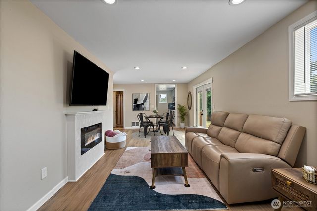 2513 S Hosmer Street, Tacoma, WA 98405