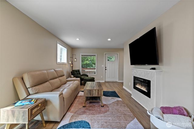 2513 S Hosmer Street, Tacoma, WA 98405
