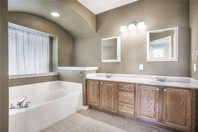 2824 Mission Tejas DR, Pflugerville, TX 78660