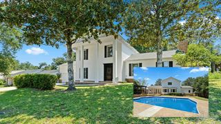 5818 Roble Loma Dr, Pensacola, FL 32526