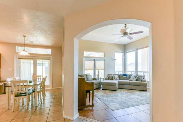 4901 SUNDANCE Court NE, Rio Rancho, NM 87144