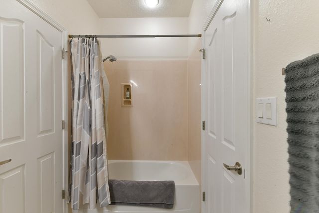 4901 SUNDANCE Court NE, Rio Rancho, NM 87144