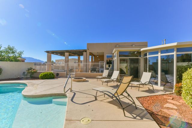 4901 SUNDANCE Court NE, Rio Rancho, NM 87144