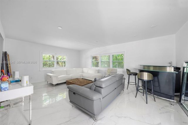 5824 Alton Road, Miami Beach, FL 33140