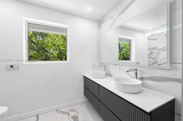 5824 Alton Road, Miami Beach, FL 33140