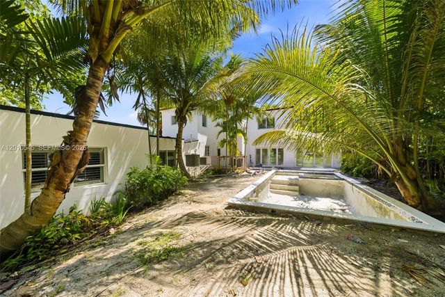 5824 Alton Road, Miami Beach, FL 33140