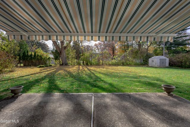 18 Richland Drive, Glenville, NY 12302