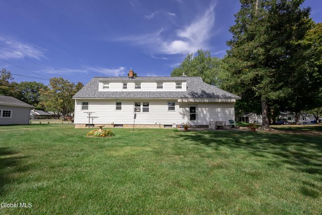 18 Richland Drive, Glenville, NY 12302