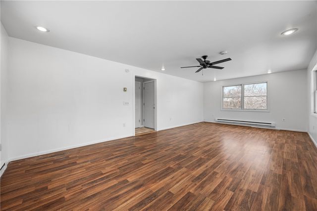 12 Vollmer Parkway, Henrietta, NY 14623