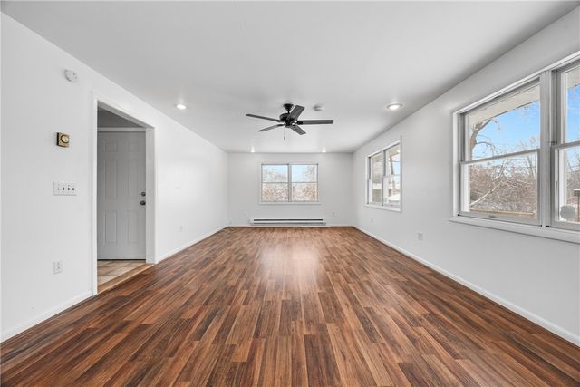 12 Vollmer Parkway, Henrietta, NY 14623