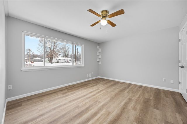 12 Vollmer Parkway, Henrietta, NY 14623