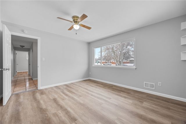 12 Vollmer Parkway, Henrietta, NY 14623