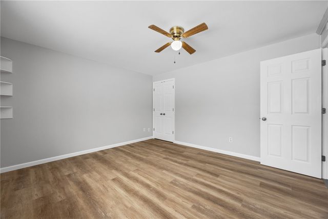 12 Vollmer Parkway, Henrietta, NY 14623