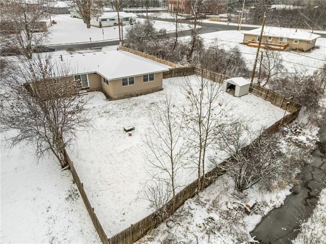 12 Vollmer Parkway, Henrietta, NY 14623