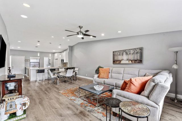 6112 Kings Gate Circle, Delray Beach, FL 33484