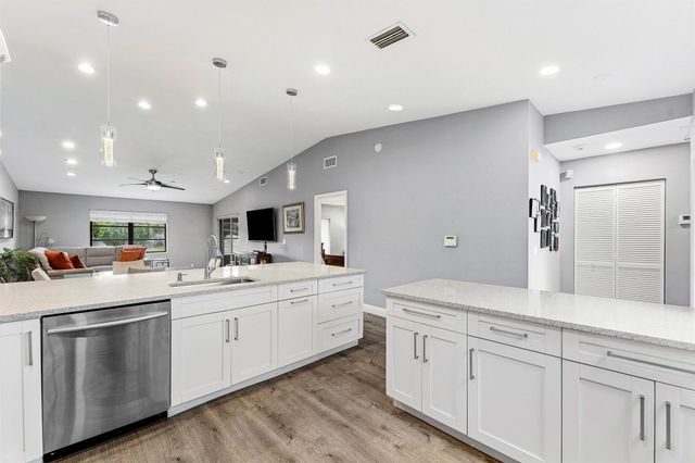 6112 Kings Gate Circle, Delray Beach, FL 33484