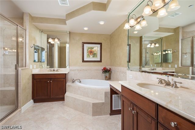 580 El Camino Real 3303, Naples, FL 34119