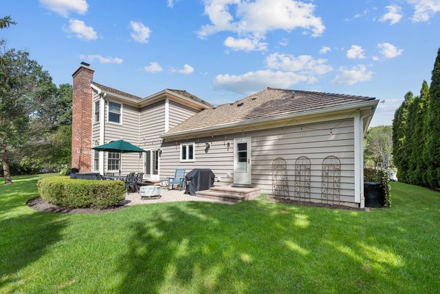 1000 Campbell Court, Lake Bluff, IL 60044