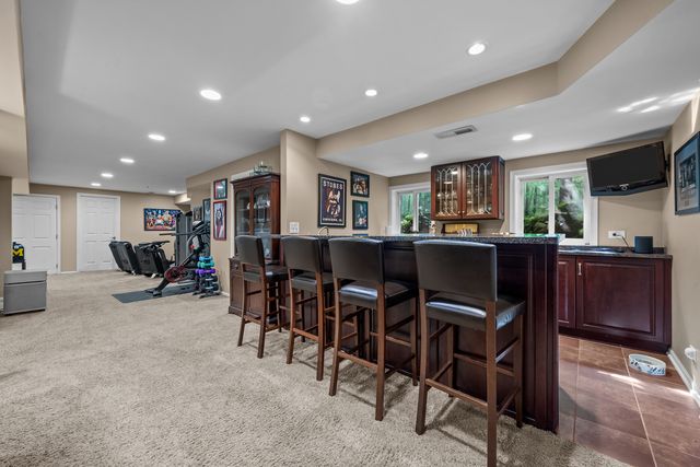 1000 Campbell Court, Lake Bluff, IL 60044