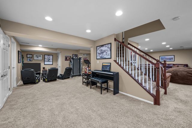 1000 Campbell Court, Lake Bluff, IL 60044