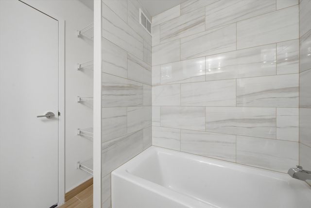 401 E ONTARIO Street 2203, Chicago, IL 60611