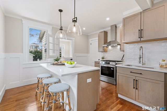 48 Bishop Street, East Haven, CT 06512